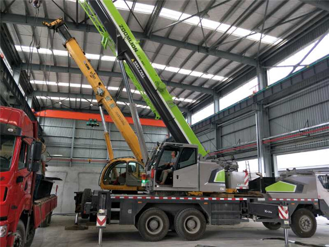 天河区高空车出租需要注意哪些安全事项？